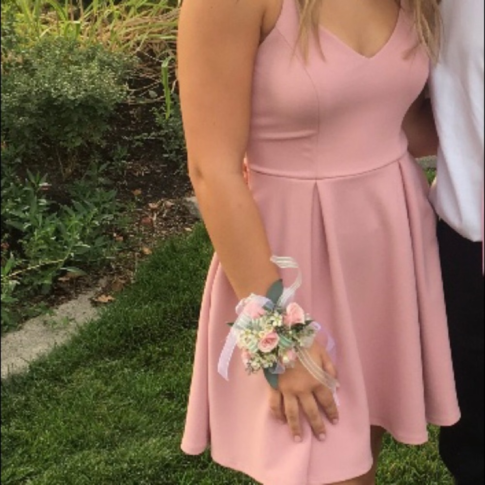 Pink dress - Picture 2 of 3